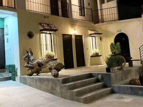 Hotel 4